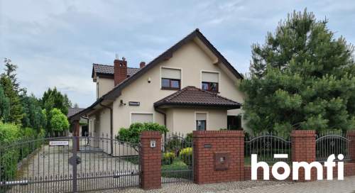 Dom jednorodzinny z garażem w świetnej lokalizacji