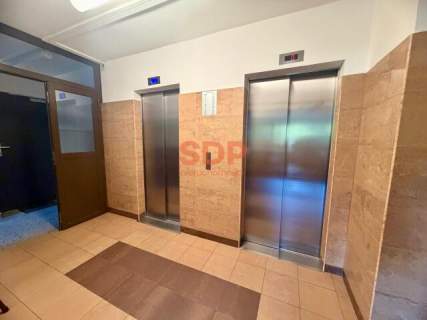 2 osobne pokoje 45,4 m2 super lokalizacja do remontu