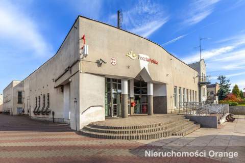 Budynek biurowo-mieszkalny obok Urzędu Miejskiego