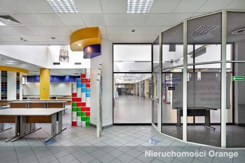 Powierzchnia handlowa 500 m od stacji metra