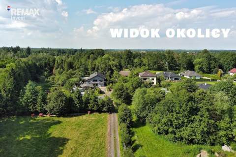 Budowlana działka przy lesie i rzece
