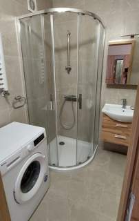 BEZPOŚREDNIO 3 osobne pokoje 63 m2 po remoncie nowe meble Ur