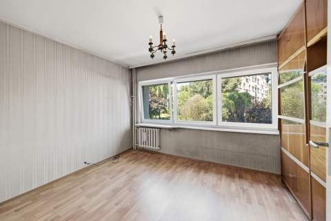 Pierwsze piętro Dwa pokoje Balkon