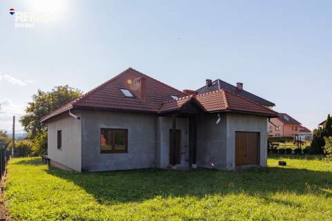 Dom z poddaszem użytkowym 175m2