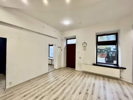 Lokal usługowy 41 m - na salon fryzjerski