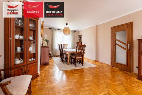Dom 250m2, 3 osobne strefy mieszkalne, 6 pokoi