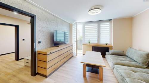 Po generalnym remoncie balkon centrum Gliwic - ul. Łokietka 13