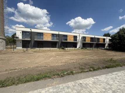 Nowe bezczynszowe mieszkania w zabudowie szeregowej - wysoki