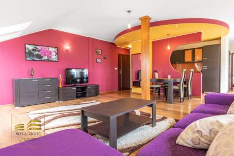 Hotel z restauracją 1500 m - duża działka 4400 m 