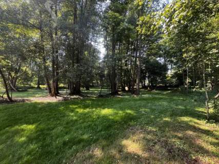 Prywatny park z możliwościa zabudowy/9400m/dostęp do rzeki Zw