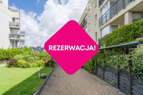 Przestronna i jasna kawalerka z ogródkiem