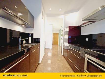 Przestronny apartament 3 min od metra Dw. Gdański