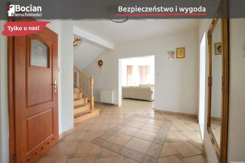 Willa pod lasem Duży ogród Niedaleko Gdyni 