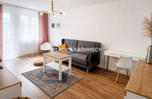 Kawalerka po remoncie Balkon Niski czynsz