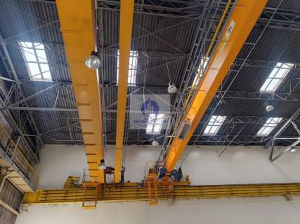 Bielany magazyn 1800 m2 do wynajęcia