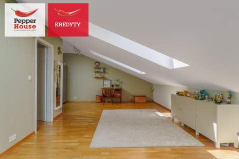 Przestronny segment 145,35 m 6 pokoi miejsce