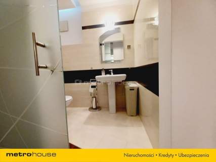 Przestronny apartament 3 min od metra Dw. Gdański