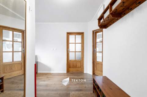 balkon duża piwnica w cenie 3 pokoje