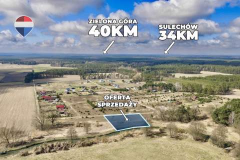 Działka z linią brzegową i zabudową rekreacyjną
