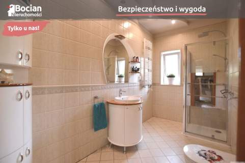 Willa pod lasem Duży ogród Niedaleko Gdyni 