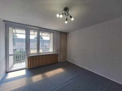 2 POKOJE 49,7 m 2 PIĘTRO UL. PARTYZANTÓW