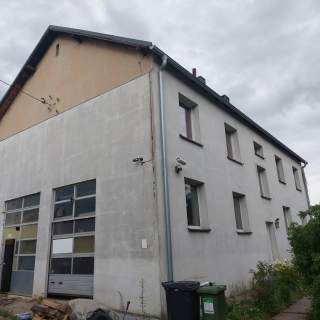 Dom wolnostojący 3-4mieszkania,wokół zieleń,widok na las i pola