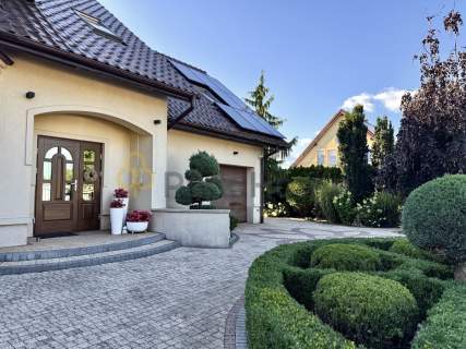 Dom premium basen sauna 145m2 pompa ciepła