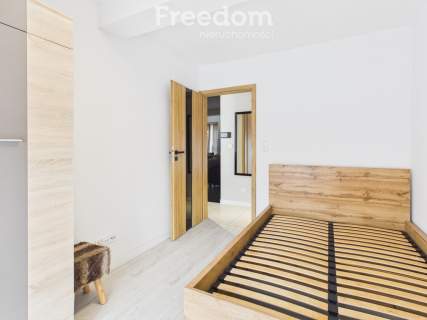 Dwupoziomowy apartament z antresolą 69.6 m2
