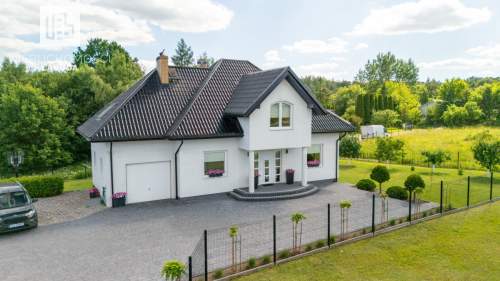 Zadbany dom z ogrodem Grzybno