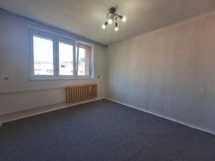 2 POKOJE 49,7 m 2 PIĘTRO UL. PARTYZANTÓW