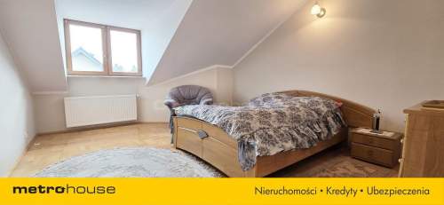 PRZESTRONNY DOM WOLNOSTOJĄCY NIEDALEKO MORZA