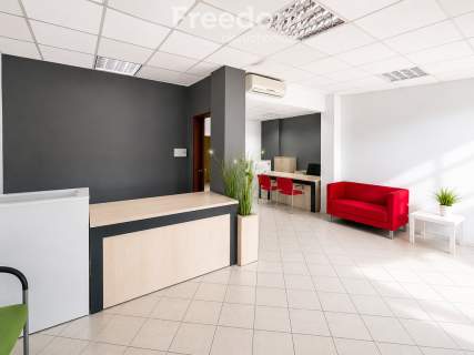 Lokal do wynajęcia 83m2 z miejscem postojowym