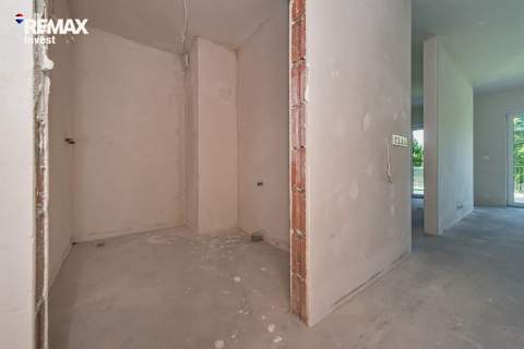 Mieszkanie na parterze, z ogródkiem