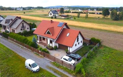 Dom 146 m2, działka 700 m2 Brynica