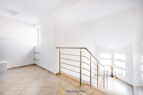 Do wynajęcia 4 pok Muranów Balkon Piwnica Garaż