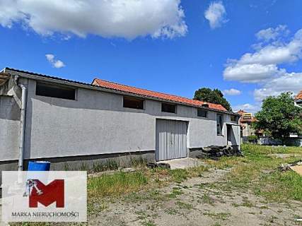 Pomieszczenia garażowe, mała hala Kobylice do wyna