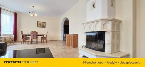 PRZESTRONNY DOM WOLNOSTOJĄCY NIEDALEKO MORZA