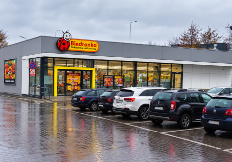 OBIEKT HANDLOWY Z NAJEMCĄ BIEDRONKA JMP