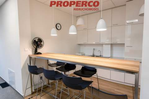 Hala magazynowo-produkcyjna 2555 m2 i biuro 600 m2