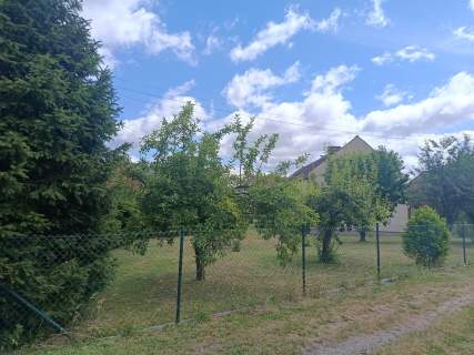 Sprzedam dom z pomieszczeniami gospodarczymi 72m2, 175 m2