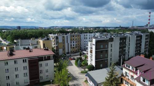 3 pokoje z widokiem na zieleń 2018 Jeleniowska