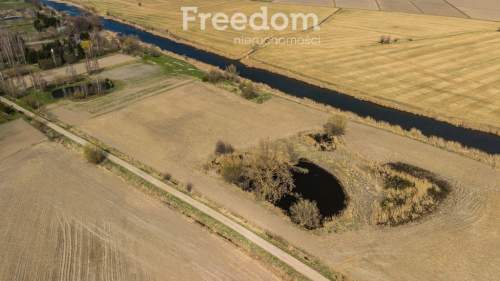 Działka o pow. 4642m2 w Stobcu gmina Stegna