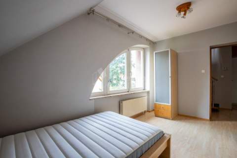 Zielone zacisze, dwupoziomowy apartament, garaż