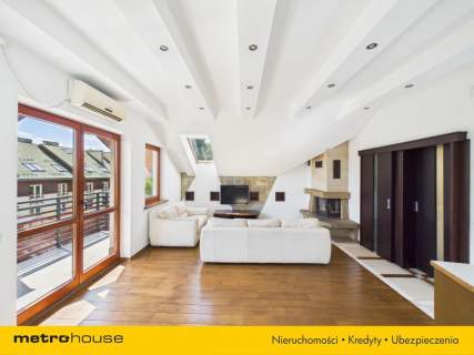 Apartament 2 garaże i komórka