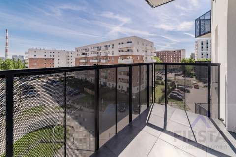 Łódź Wołowa, z garażem, klimatyzacją, 2 balkony