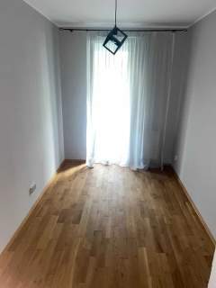 Nowe piękne osiedle, loggia z ładnym widokiem.