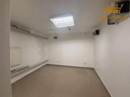Na wynajem lokal usługowy 55,5m2 na Targowej, parter, witryny,...