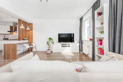 3 pokoje 70 m Balkon Garaż Ruczaj Obozowa m.post