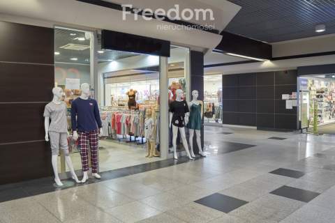 Lokal handlowy w Galerii Mazurskiej w Ostródzie.