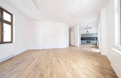 Apartament w Żelazku , dwa balkony, m.postojowe